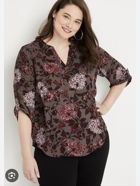 Maurices 1X Floral V-Neck Women's Blouse - Gray with Pink & White Floral